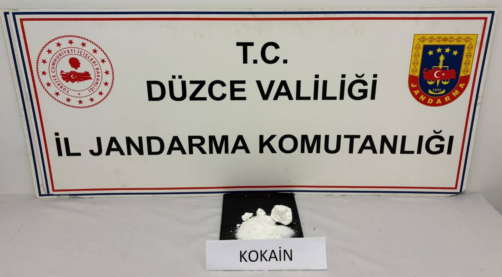 JANDARMA'DAN BÜYÜK UYUŞTURUCU DARBESİ: