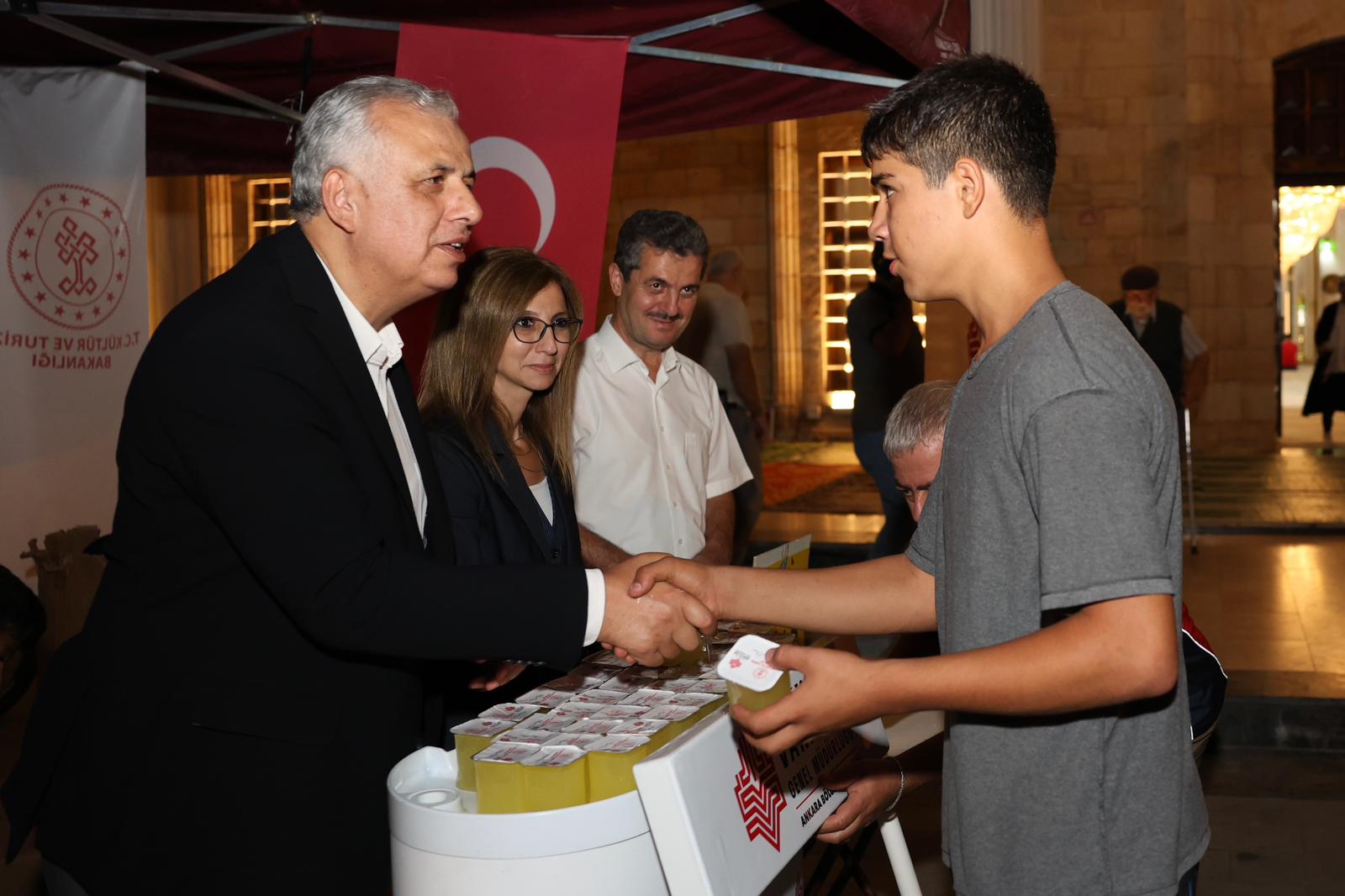 Mevlid Kandili'nde Gönüller Doldu