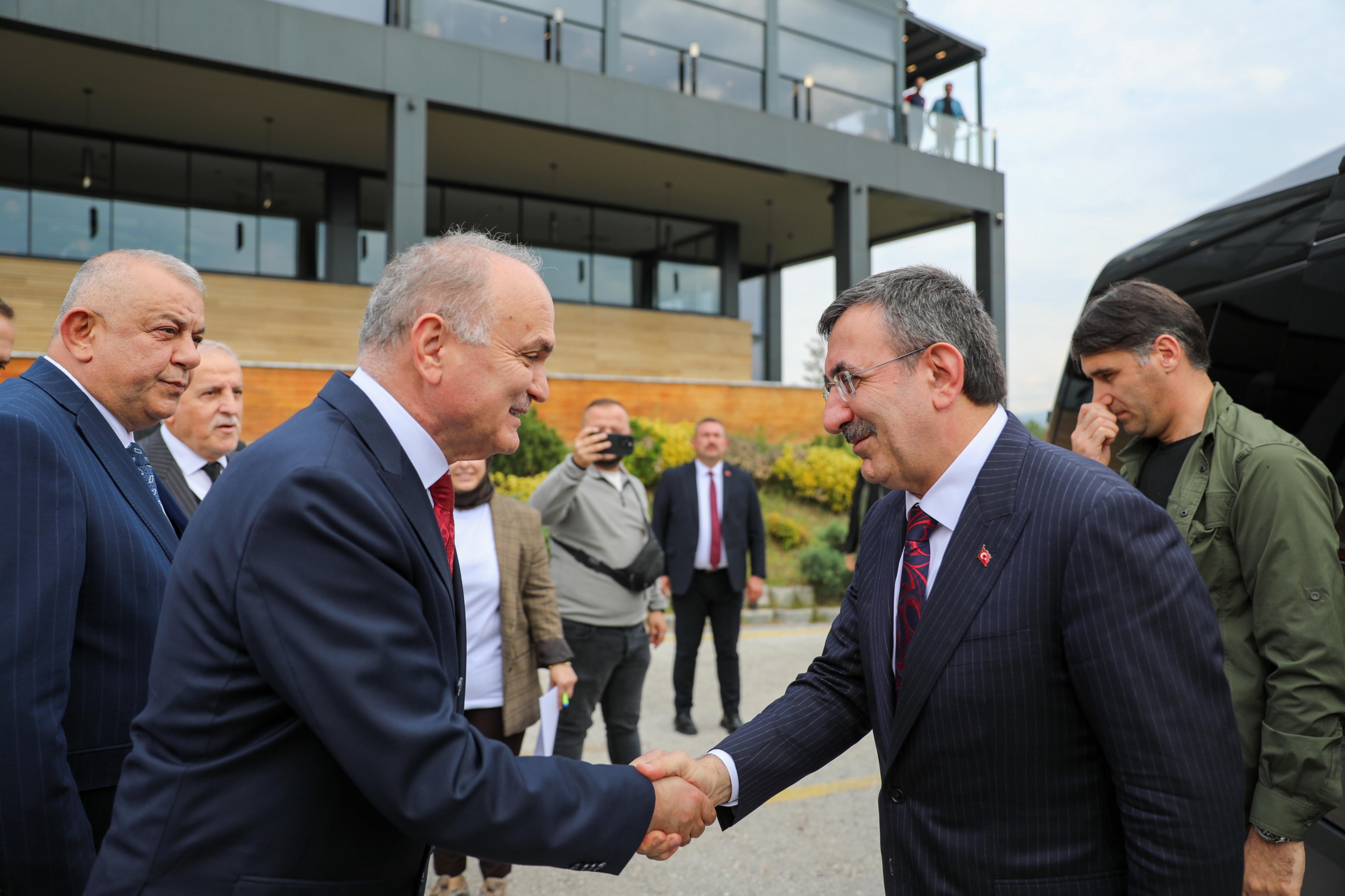 Cumhurbaşkanı Yardımcısı Yılmaz'dan Düzce Ziyareti: