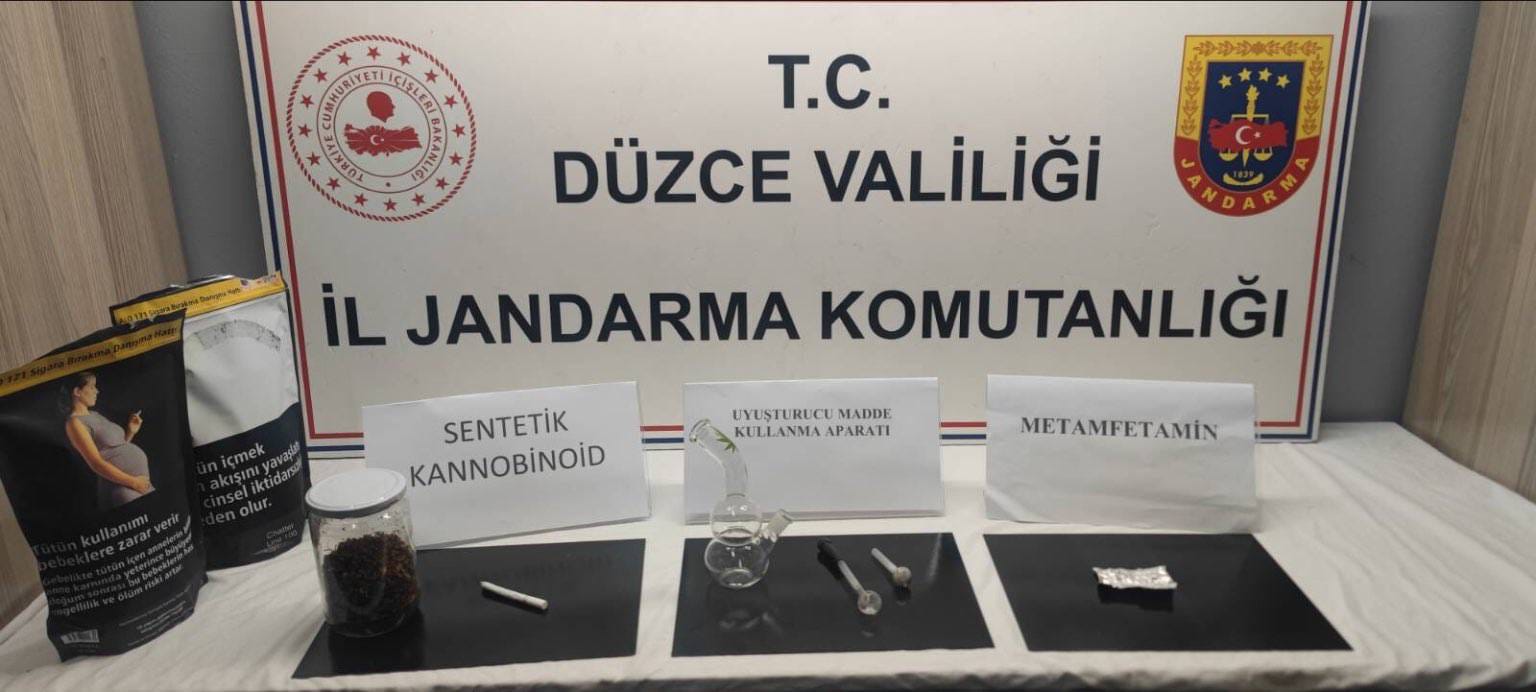 Düzce’de Uyuşturucu Operasyonu: Aseton Kutusundan Zehir Çıktı!