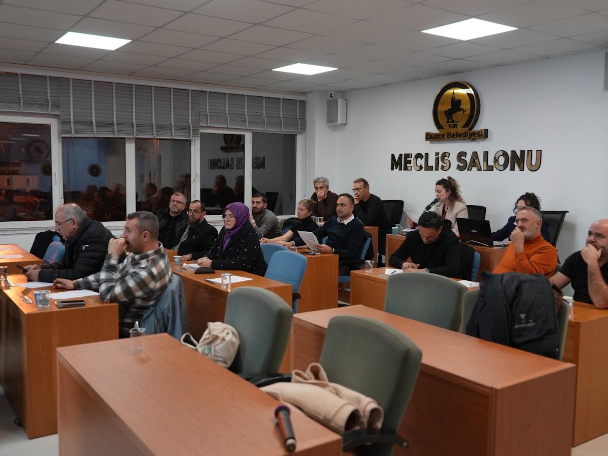 DÜZCE BELEDİYE MECLİSİ'NDE YOĞUN GÜNDEM: