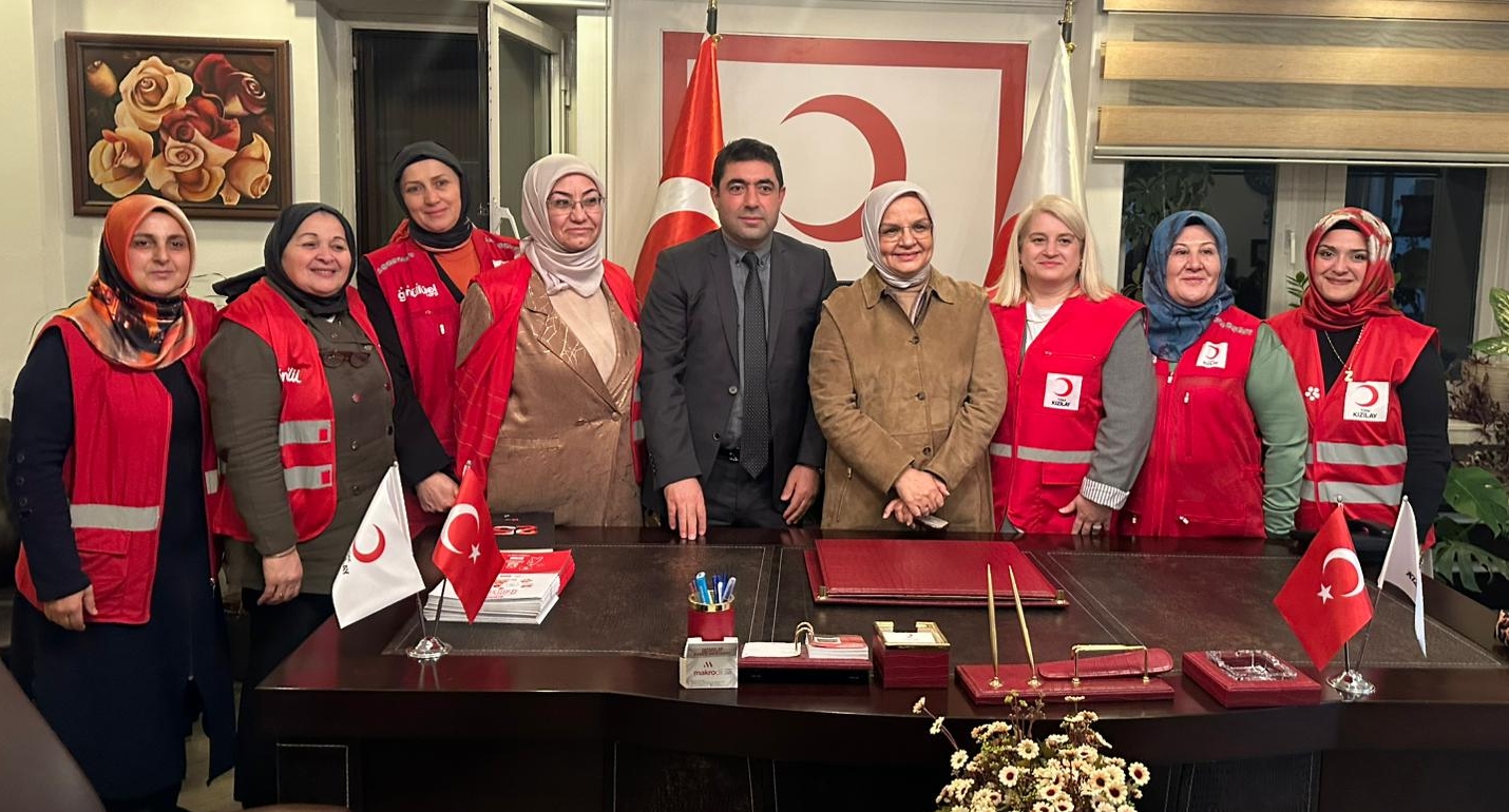 KIZILAY’DAN RAMAZAN’A YAKIŞAN DAYANIŞMA