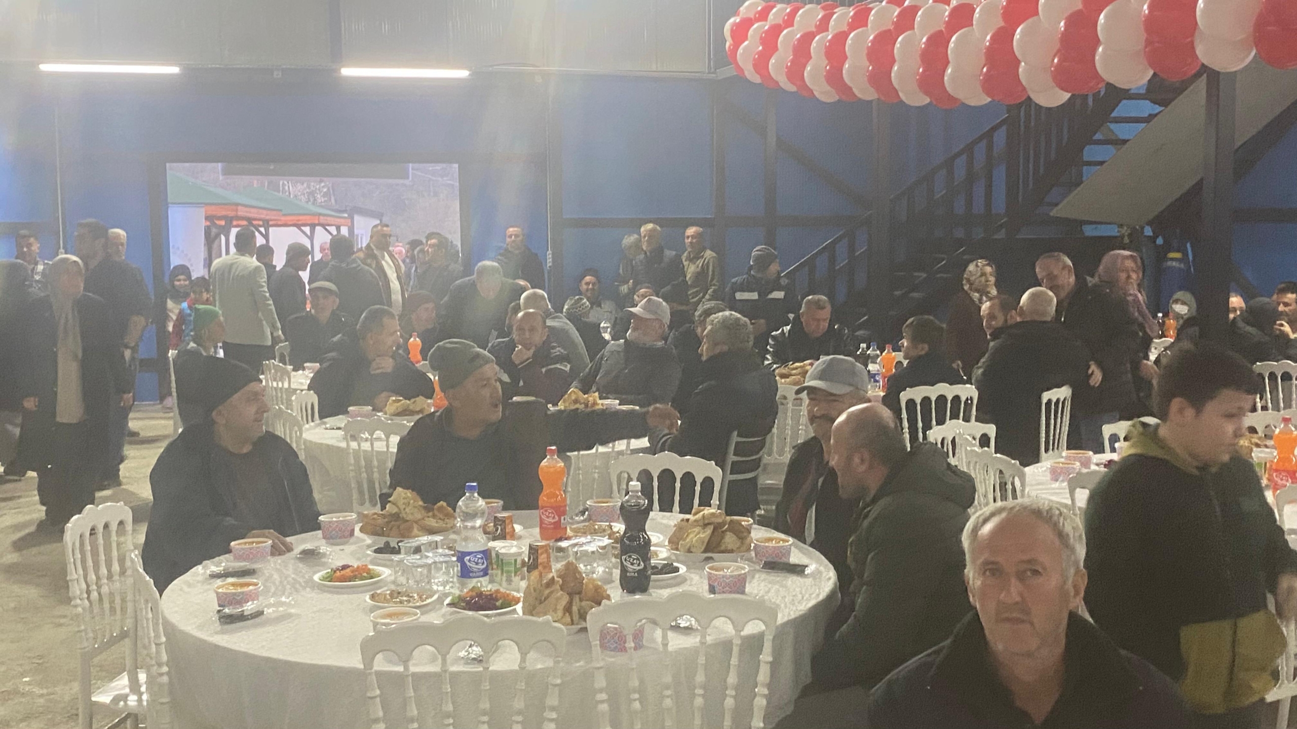 Kırık Köyü’nde Birlik Sofrası: Yüzlerce Kişi İftarda Buluştu