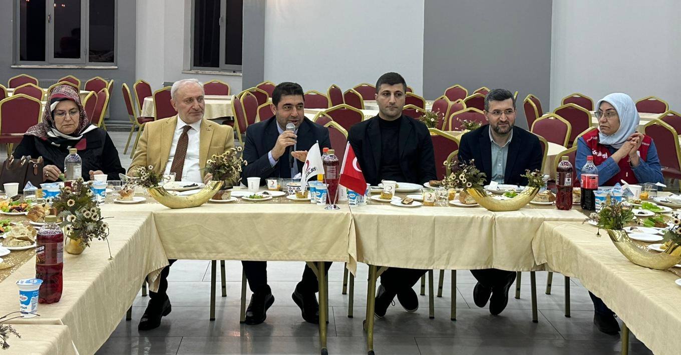 KIZILAY’DAN RAMAZAN’A YAKIŞAN DAYANIŞMA