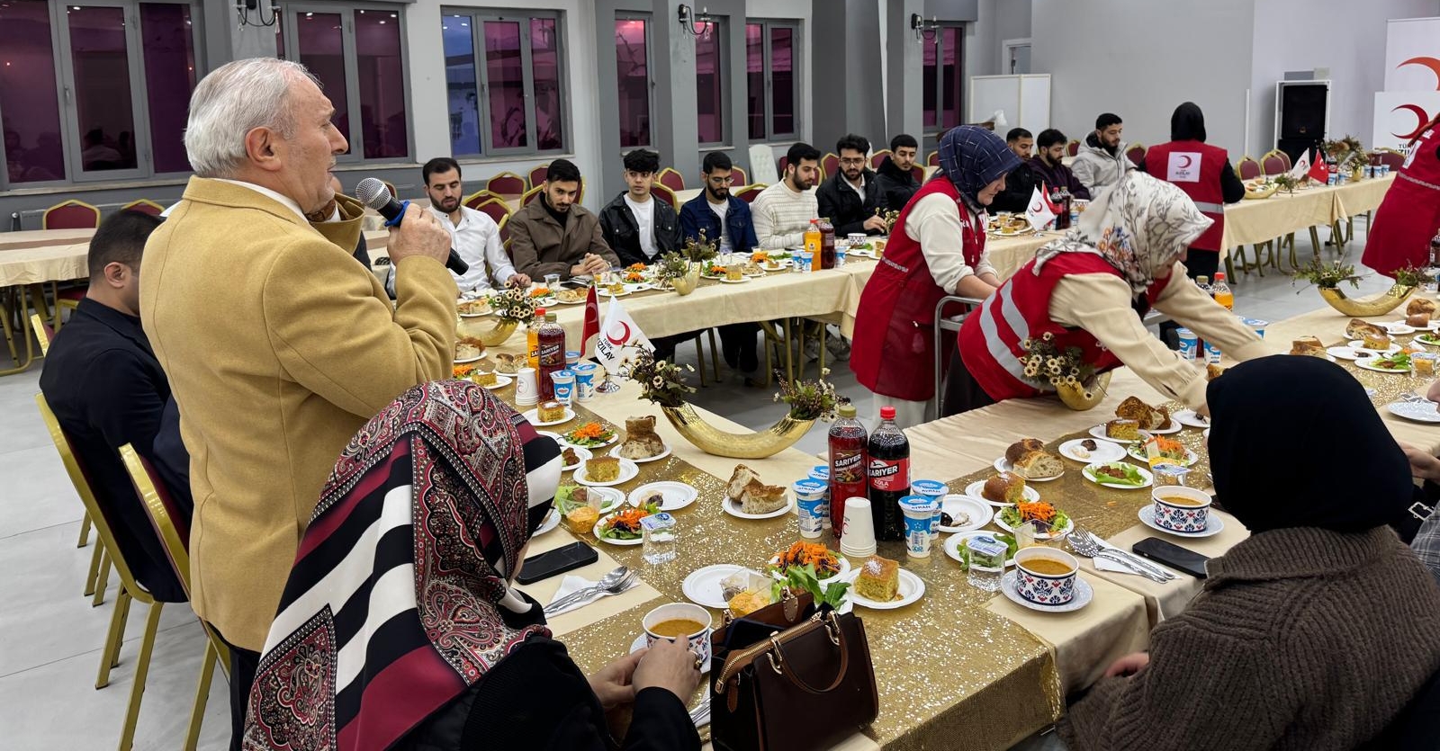 KIZILAY’DAN RAMAZAN’A YAKIŞAN DAYANIŞMA