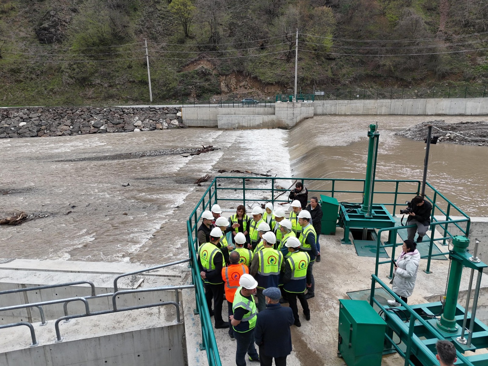 DÜZCE’DE SİYASET ÜSTÜ BULUŞMA