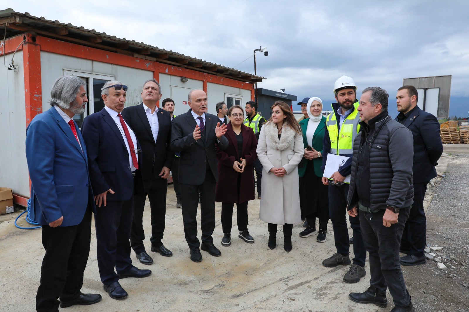 DÜZCE’DE SİYASET ÜSTÜ BULUŞMA