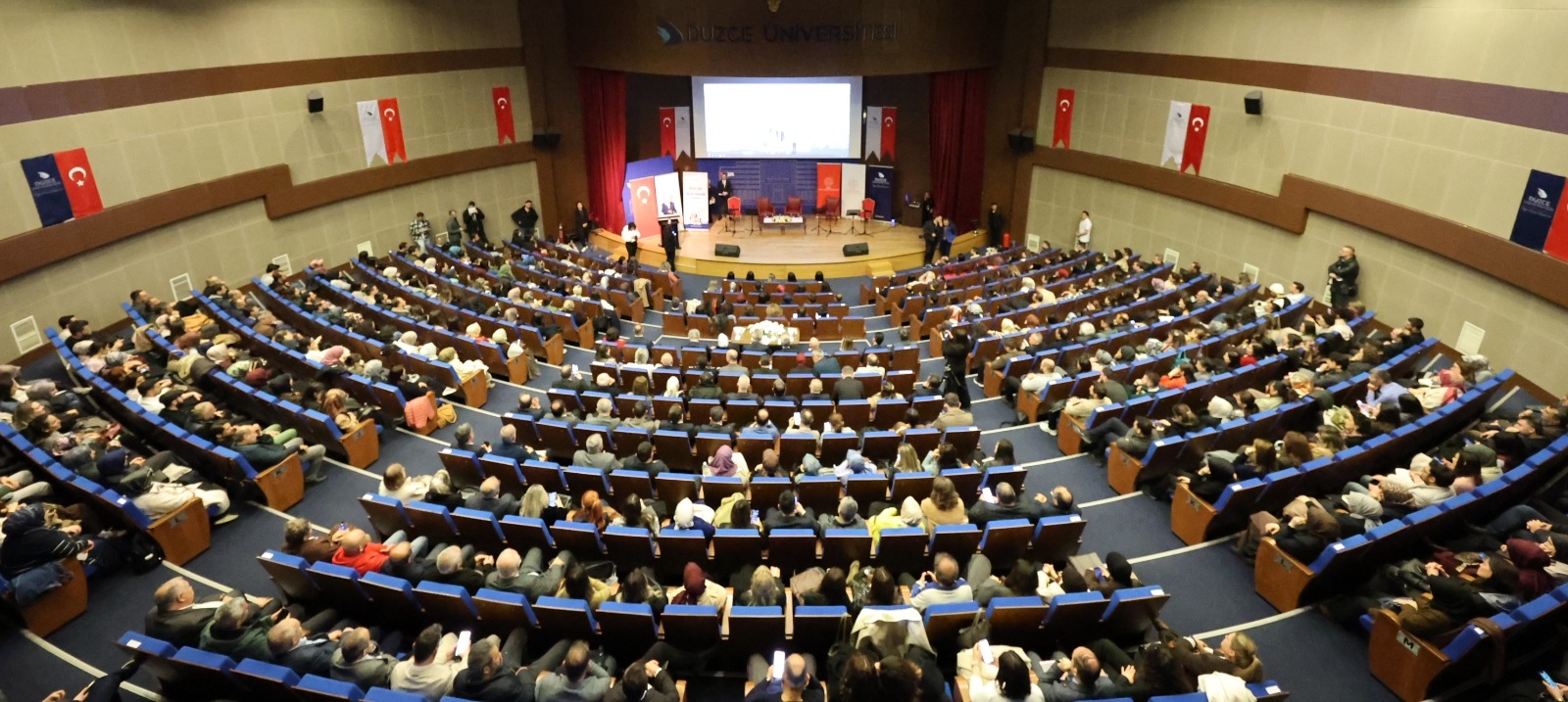 Düzce Üniversitesi'nde “Güçlü Aile” Kongresi  