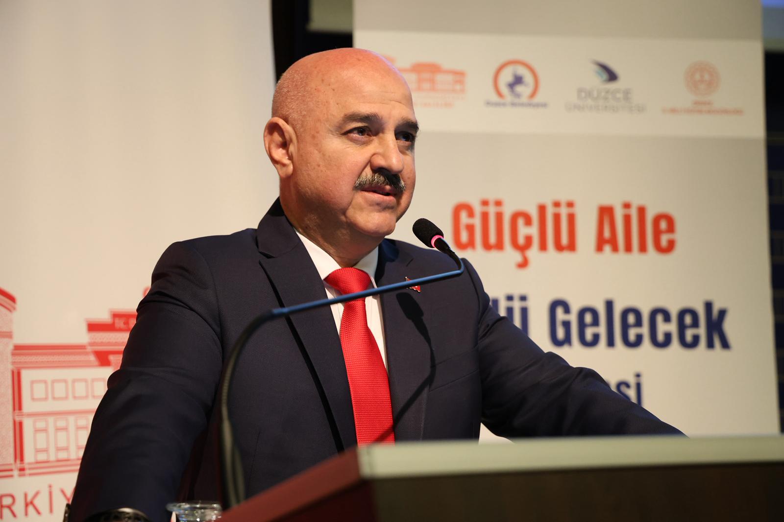 Düzce Üniversitesi'nde “Güçlü Aile” Kongresi  