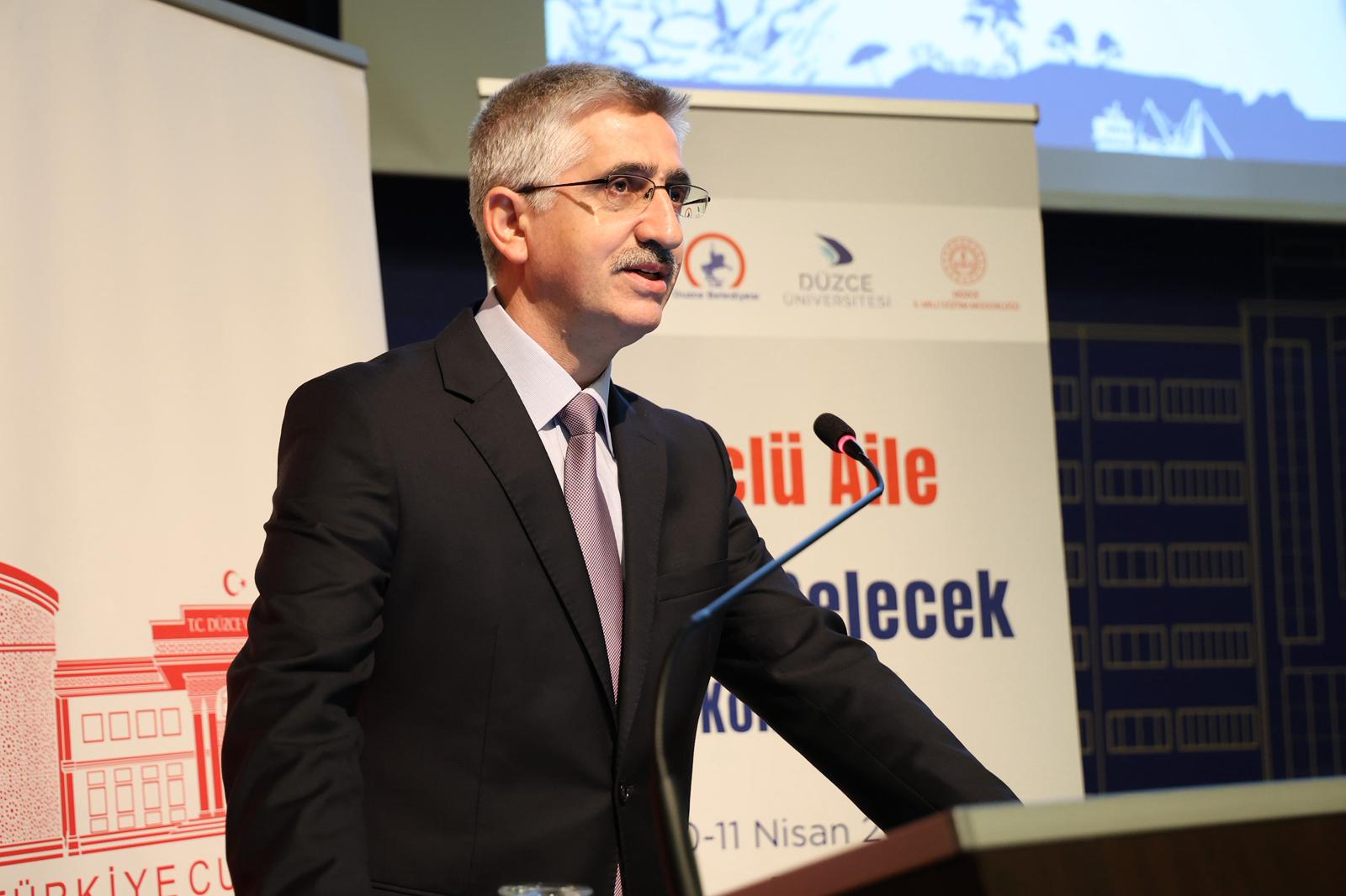 Düzce Üniversitesi'nde “Güçlü Aile” Kongresi  