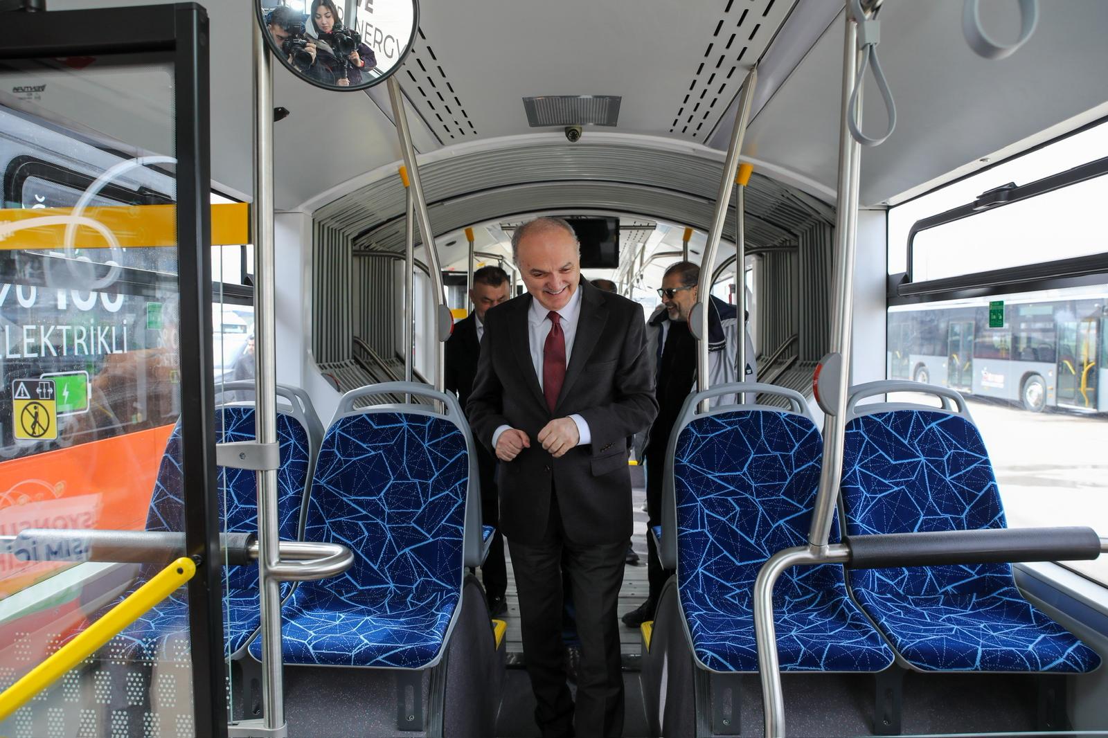 Düzce’de Ulaşım Devrimi: Başkan Özlü Türkiye’de Bir İlki Başlattı!