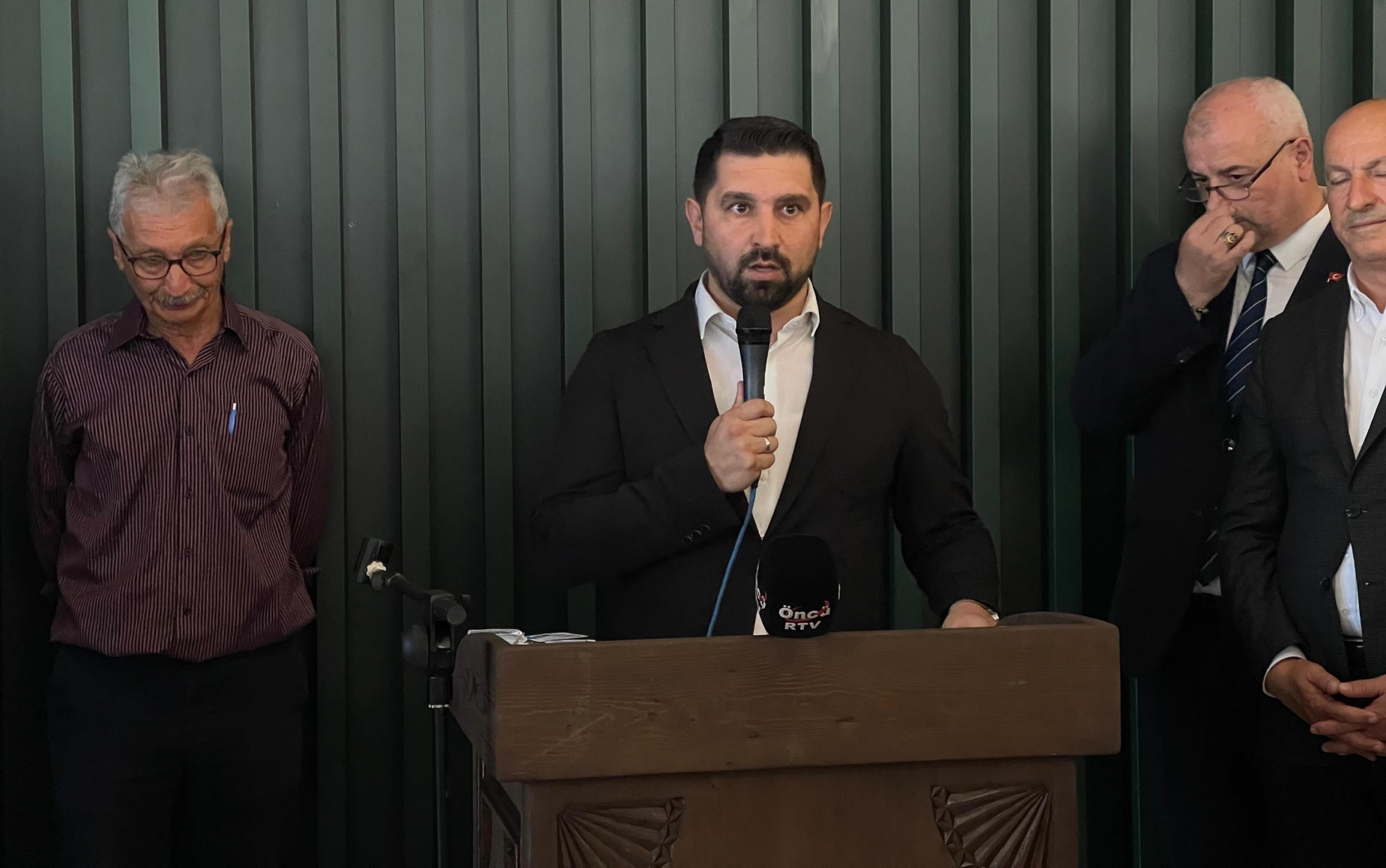 AK Parti Düzce teşkilatı bayramlaşma programında buluştu