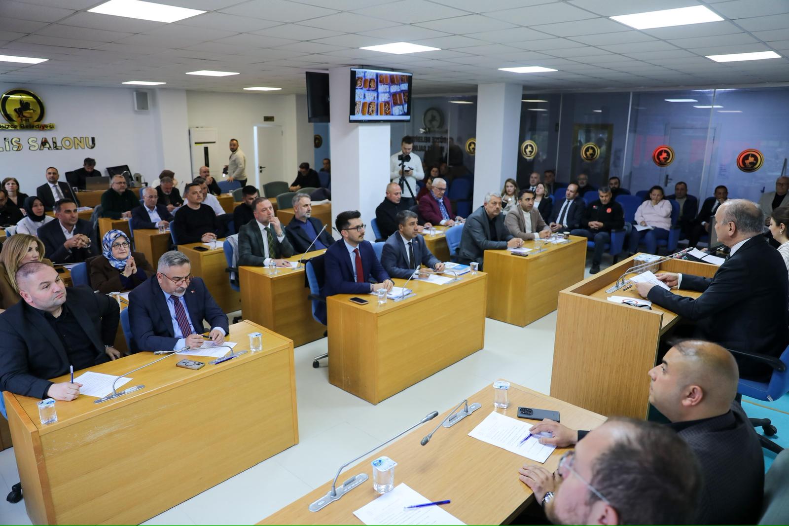 BAŞKAN ÖZLÜ “DÜZCE SESSİZ BİR ATILIM SÜRECİNDEN GEÇİYOR”