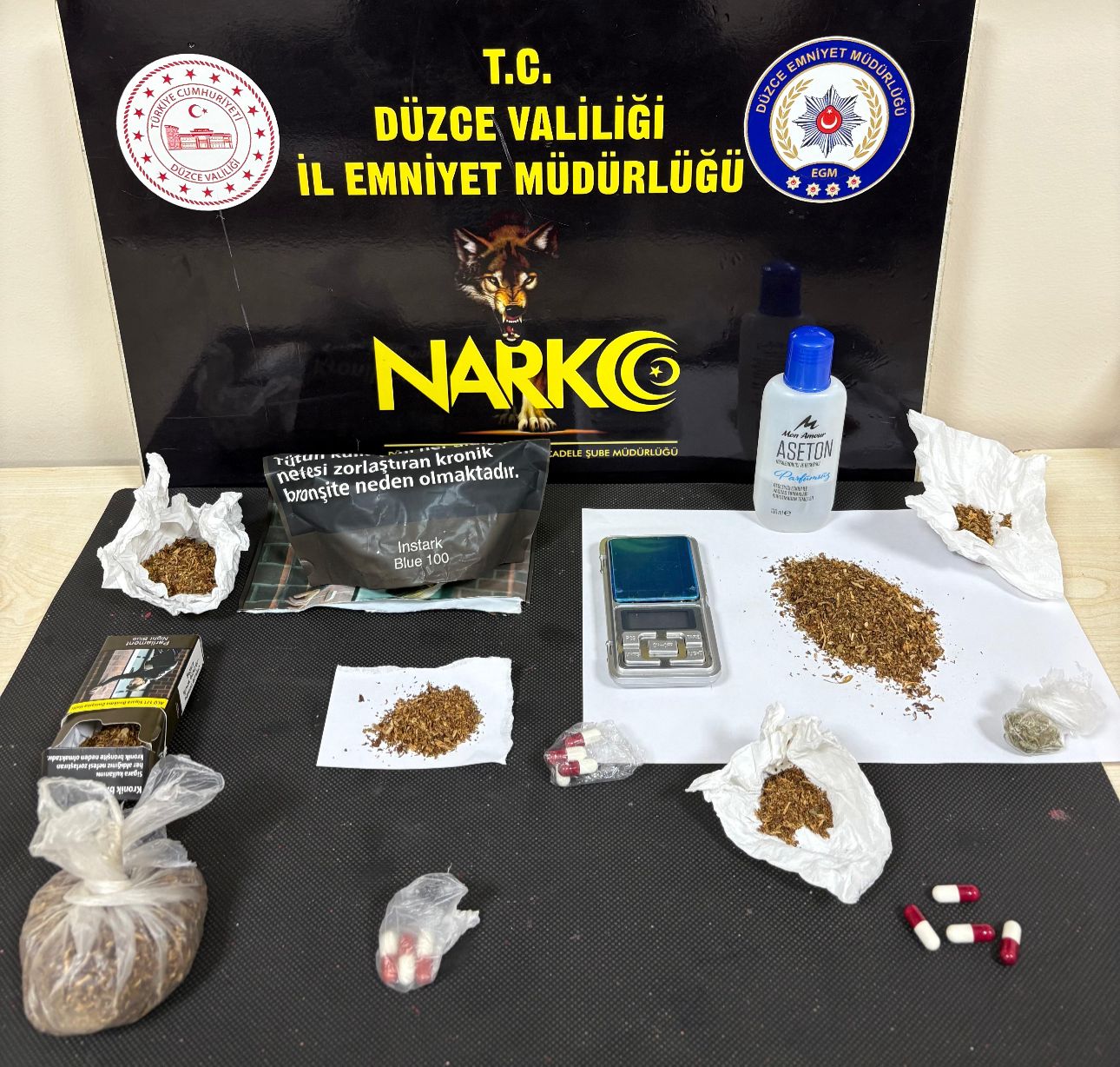 DÜZCE’DE NARKOTİK OPERASYON: 4 ŞÜPHELİ GÖZALTINA ALINDI!