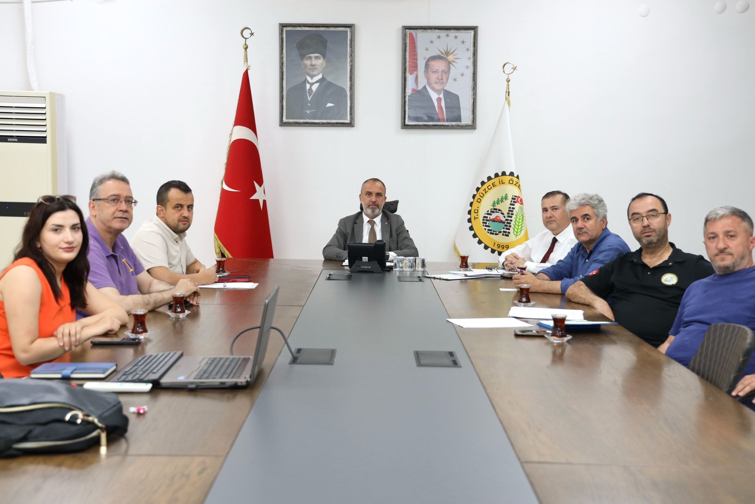 DÜZCE İL ÖZEL İDARESİ'NDE İŞ SAĞLIĞI VE GÜVENLİĞİNDE HEDEF SIFIR RİSK!