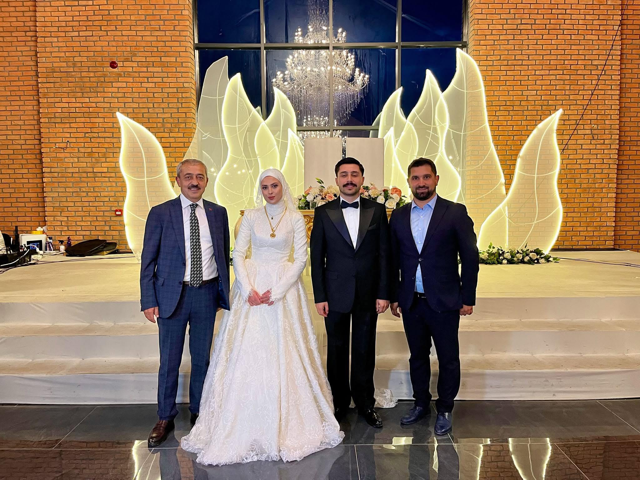 SEYFULLAH TUNA VE BETÜL GÜLÜÇ DÜNYAEVİNE GİRDİ