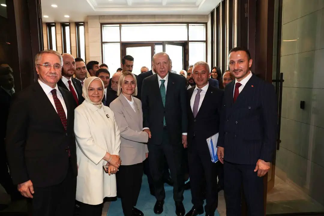 Alev Ünal Akçakoca'nın Sorunları'nı Erdoğan'a Anlattı! Alev Ünal Akçakoca'nın Sorunları'nı Erdoğan'a Anlattı!