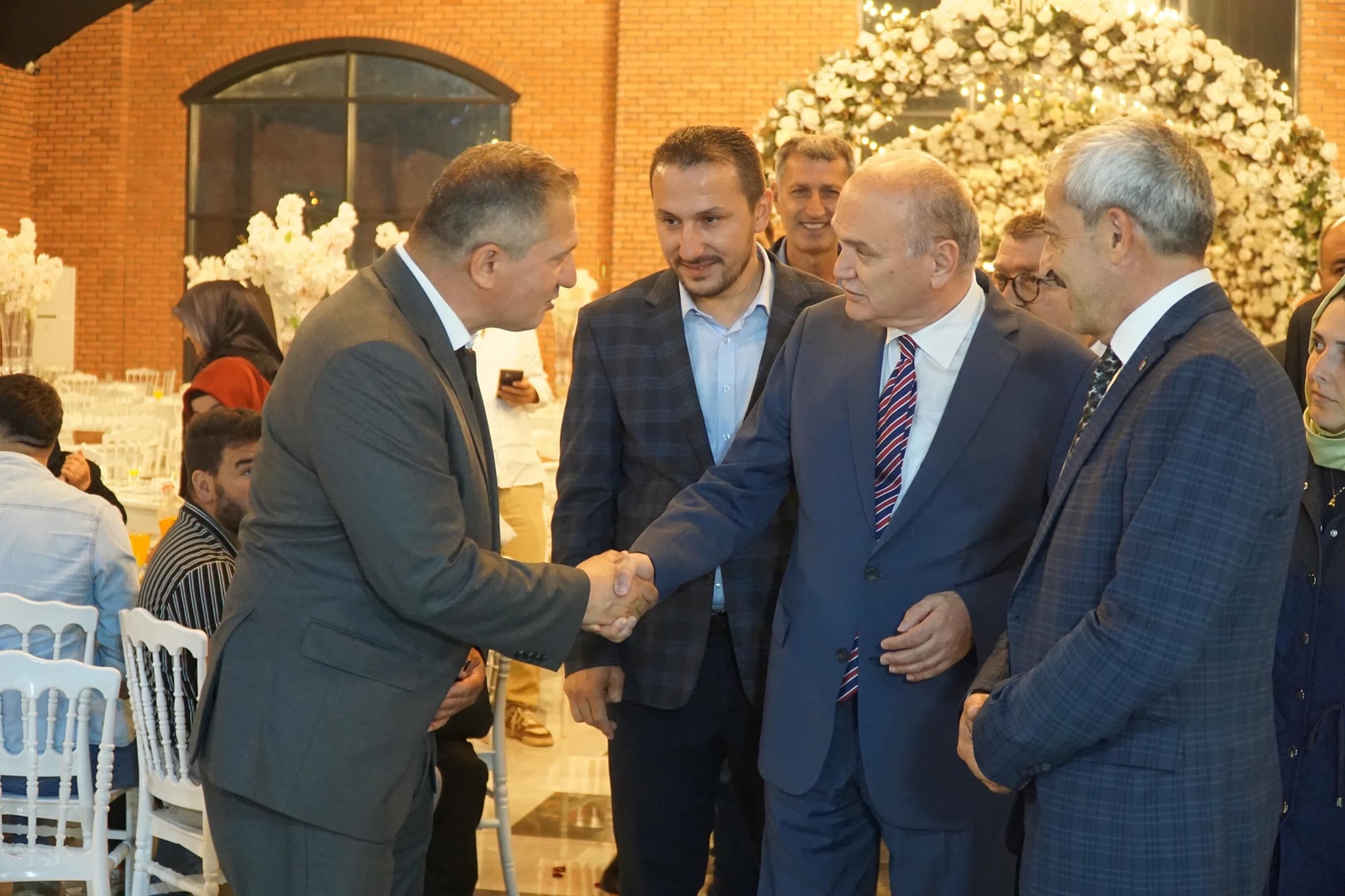 SEYFULLAH TUNA VE BETÜL GÜLÜÇ DÜNYAEVİNE GİRDİ