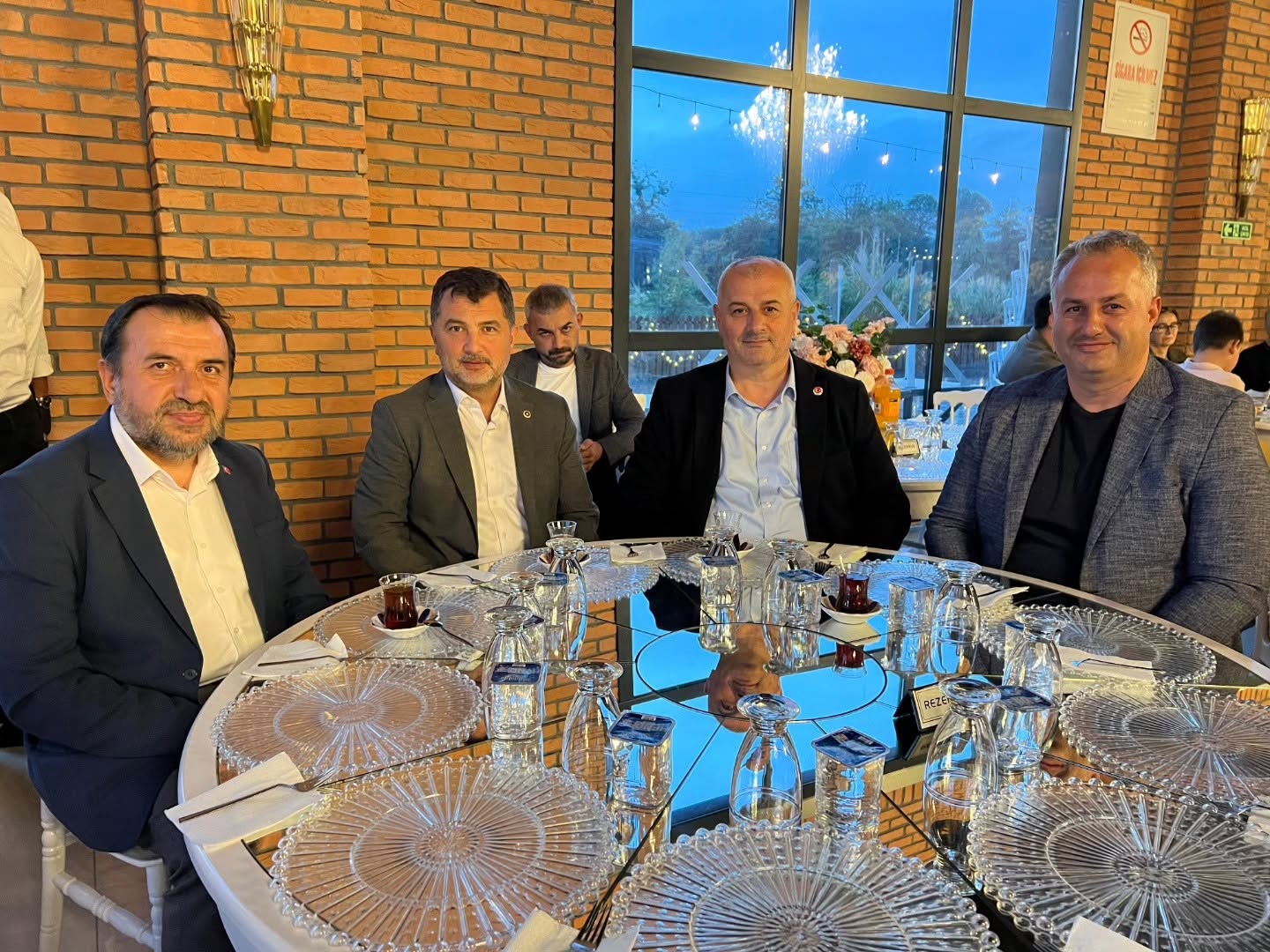 SEYFULLAH TUNA VE BETÜL GÜLÜÇ DÜNYAEVİNE GİRDİ SEYFULLAH TUNA VE BETÜL GÜLÜÇ DÜNYAEVİNE GİRDİ