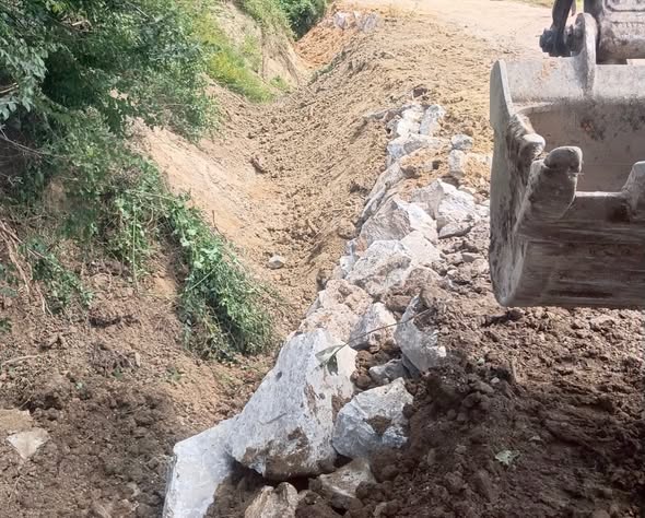 DÜZCE'DE KORKUTAN HEYELAN: EKİPLER ANINDA MÜDAHALE ETTİ!