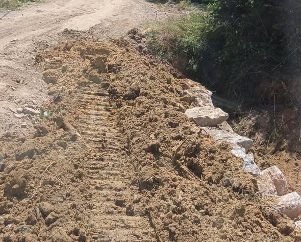 DÜZCE'DE KORKUTAN HEYELAN: EKİPLER ANINDA MÜDAHALE ETTİ!