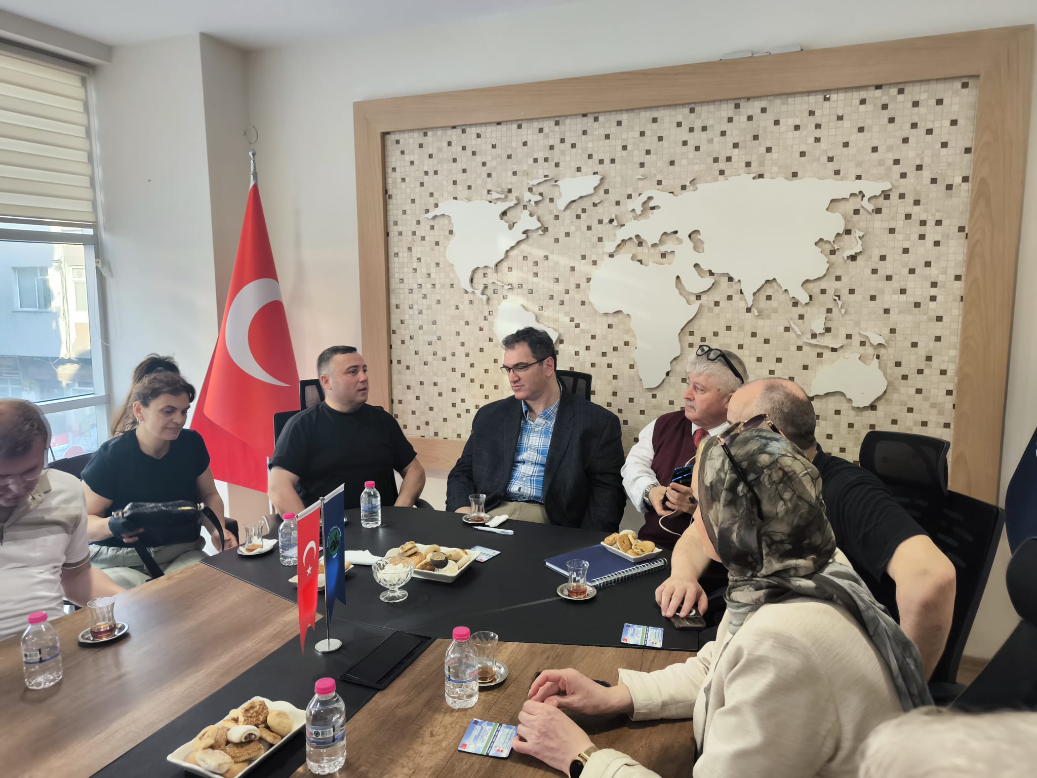  Rektör Adayı Murat Alemdar’a Rizeliler Derneği’n Ziyaret!