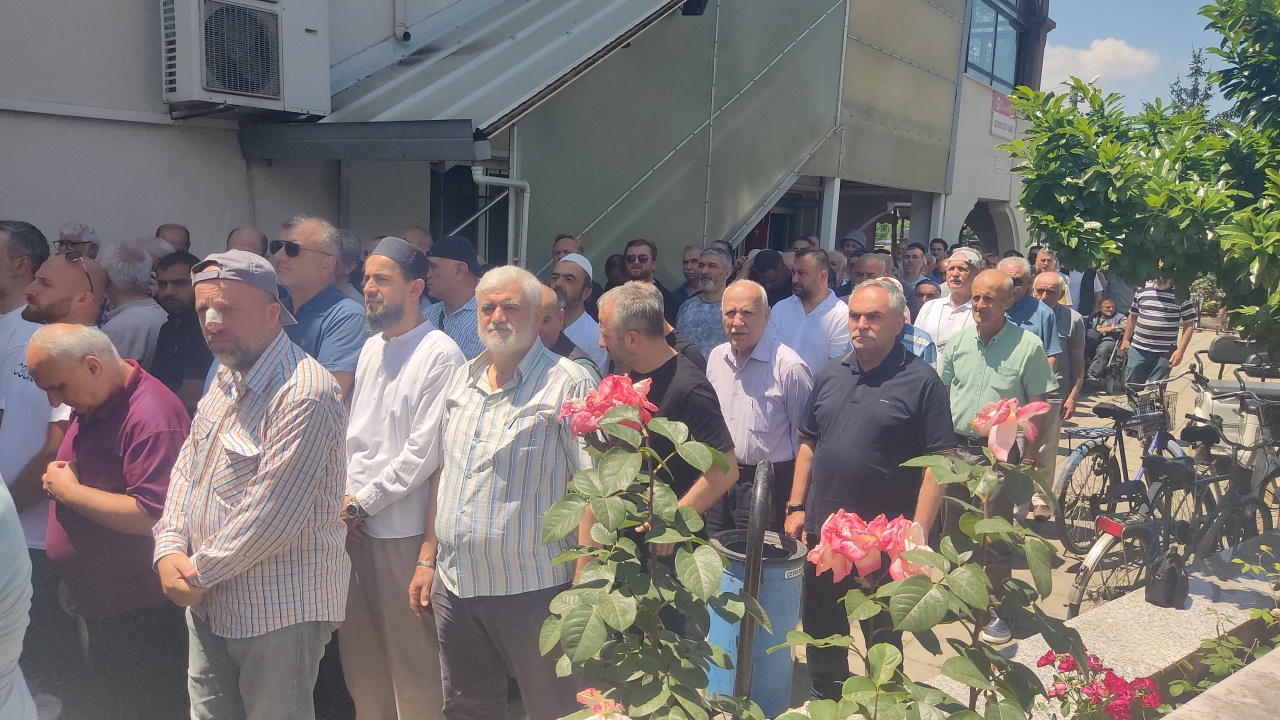 Düzce’nin Sevilen Siması Salih Son Yolculuğuna Uğurlandı