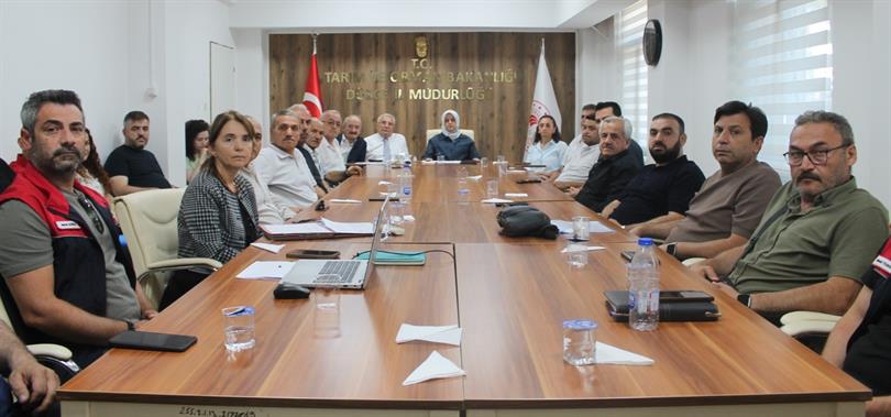 DÜZCE'DE FINDIK REKOLTESİ MASAYA YATIRILDI! DÜZCE'DE FINDIK REKOLTESİ MASAYA YATIRILDI!