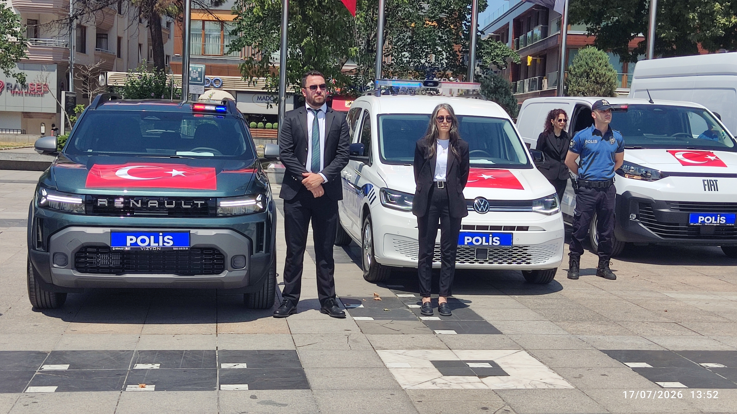 Emniyet Filosu 24 Yeni Araç Katıldı! Emniyet Filosu 24 Yeni Araç Tahsiz!