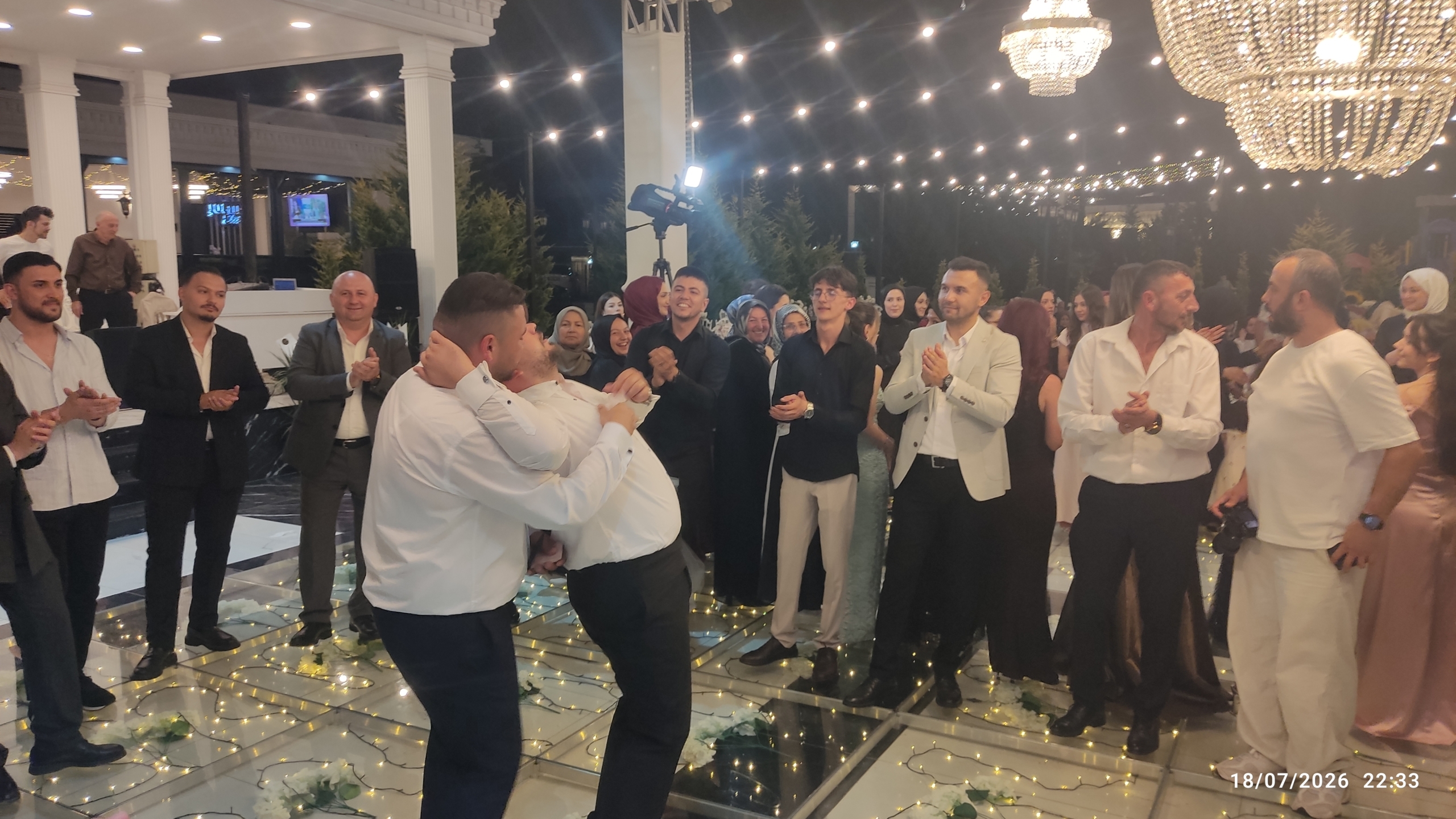 Mutluluğa İlk Adım: Şevval ve Melih Taylan Dünya Evine Girdi! Otomatik taslak