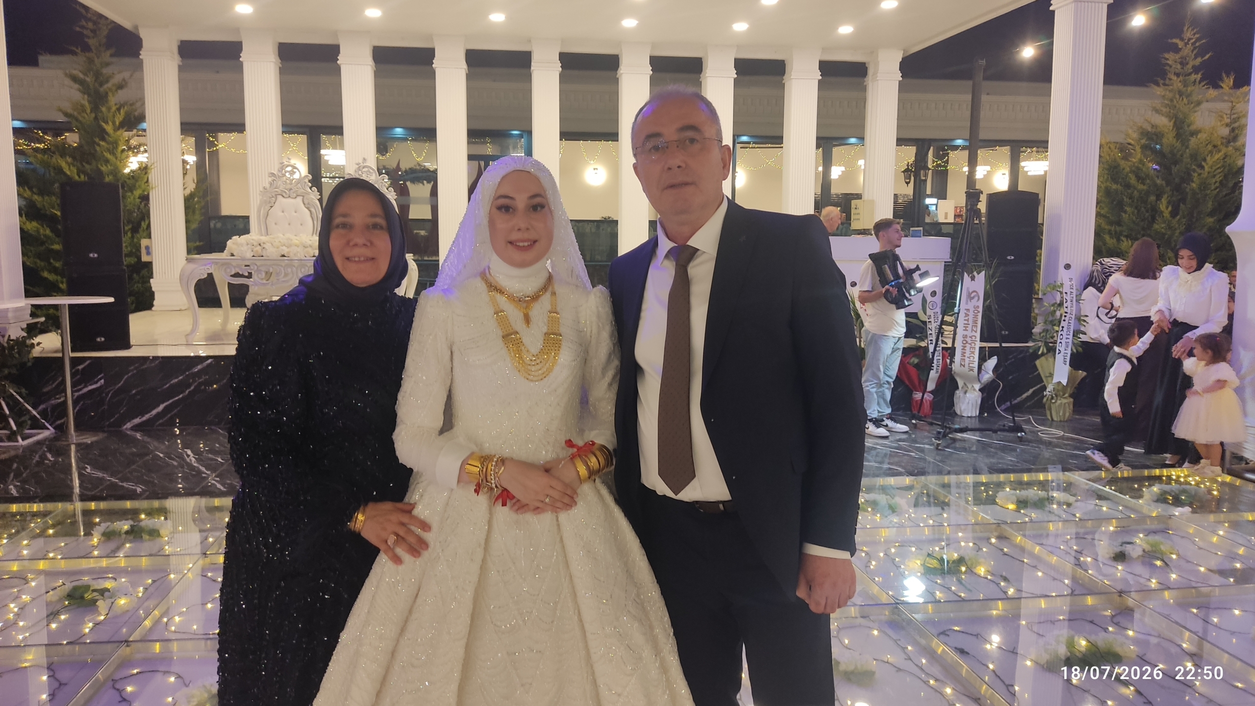 Mutluluğa İlk Adım: Şevval ve Melih Taylan Dünya Evine Girdi! Otomatik taslak