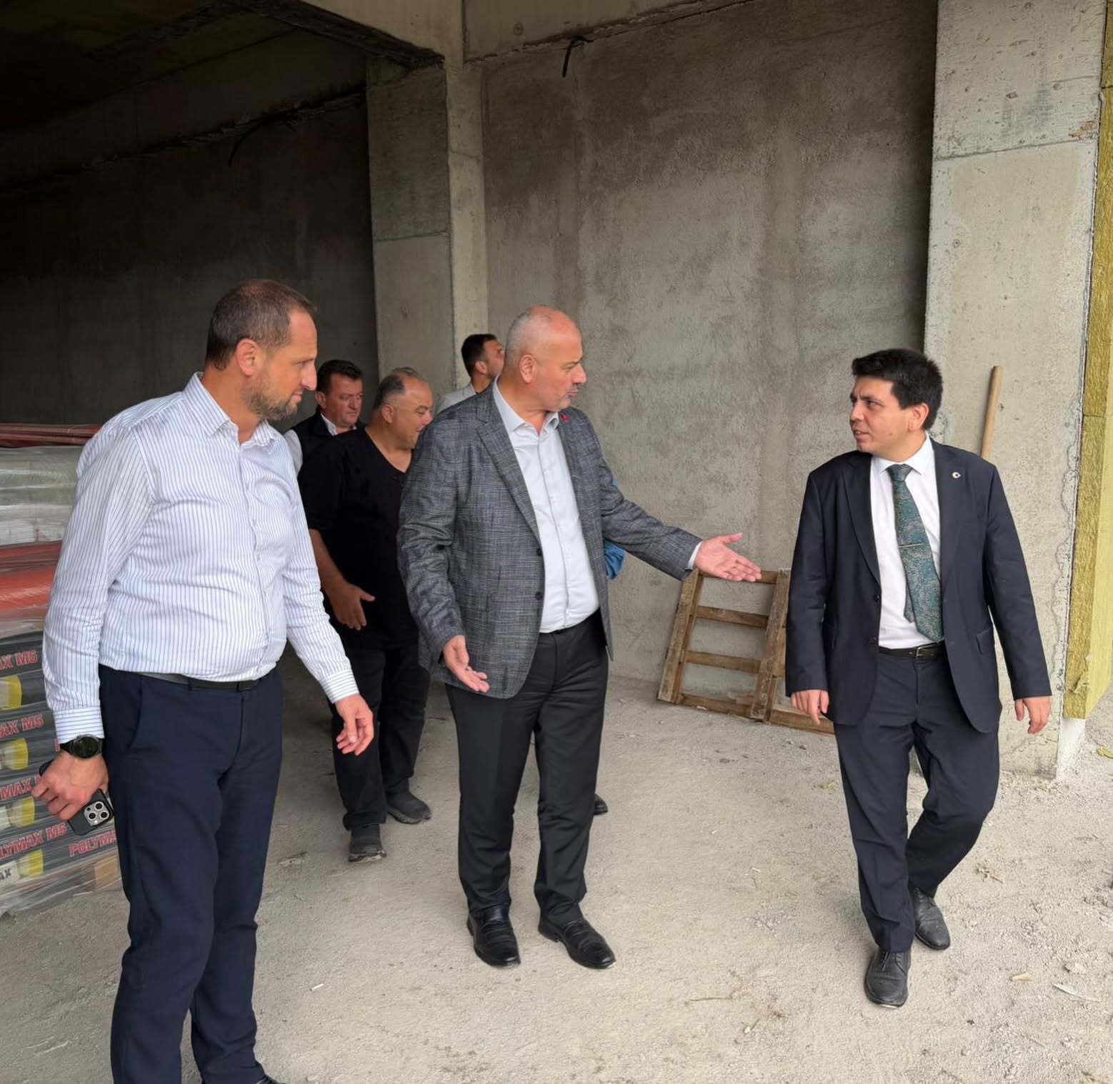 Çilimli’ye Modern Gençlik Yatırımı: İnşaat Hızla İlerliyor Çilimli Protokolü Gençlik Merkezi Şantiyesi İncelendi