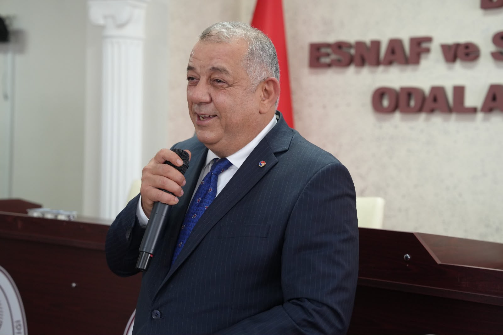 DESOB Toplantı Salonu'nda Anlamlı Buluşma DESOB Toplantı Salonu'nda Anlamlı Buluşma
