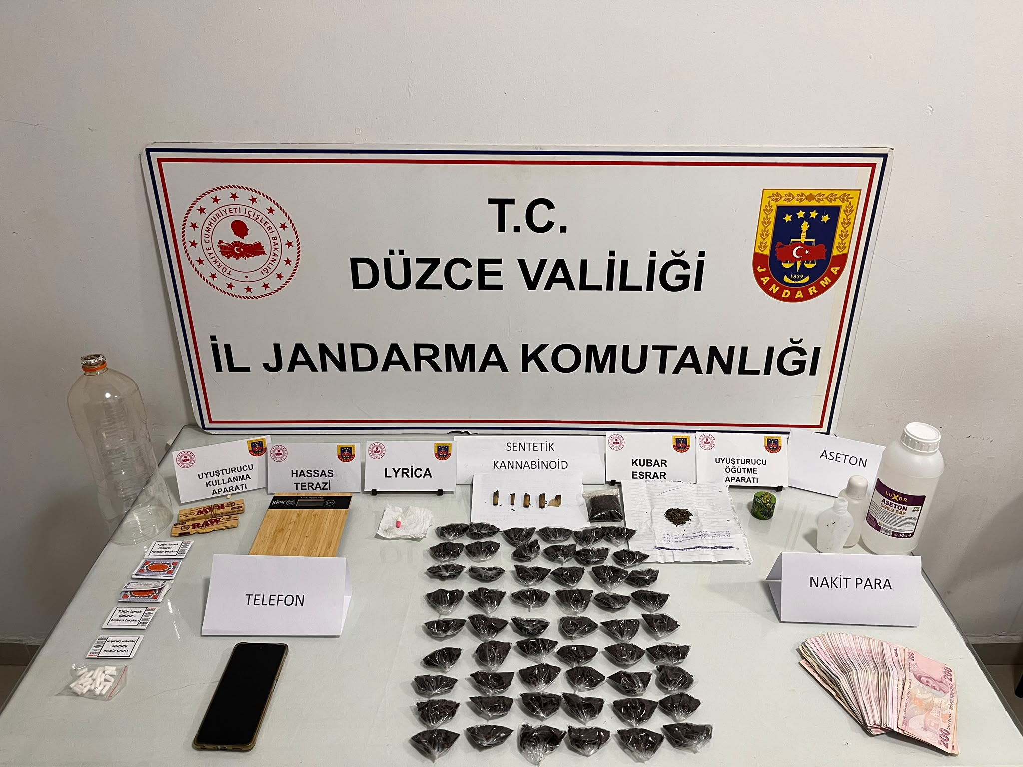 Ev Değil Zehir Deposu: Jandarma Yakaladı