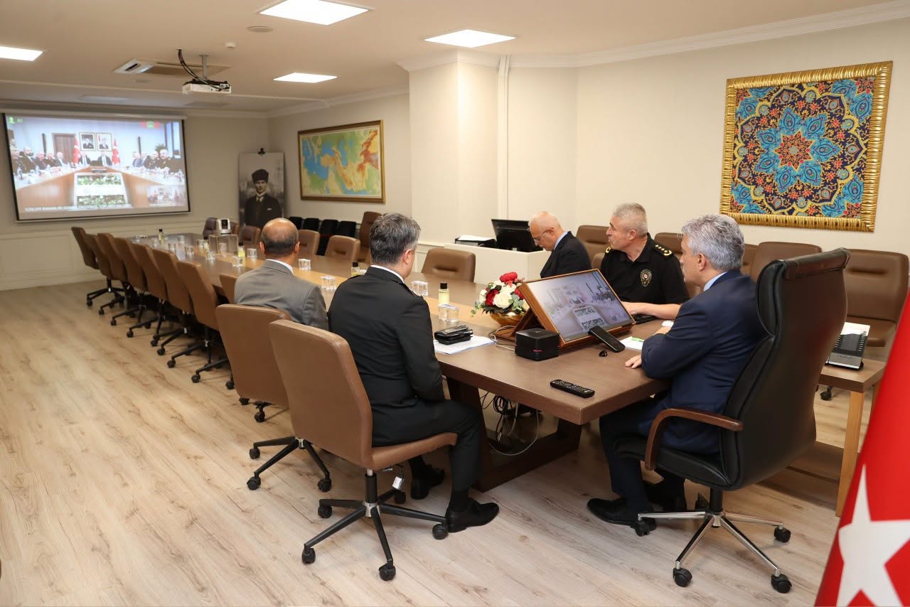 Düzce’de Öğrenciler İçin Kritik Yurt ve Güvenlik Zirvesi Düzce’de Öğrenciler İçin Kritik Yurt ve Güvenlik Zirvesi