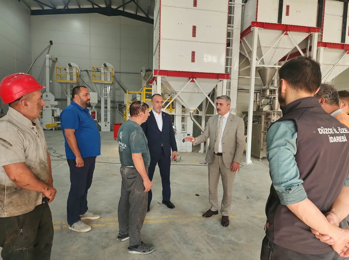 Genel Sekreter Nuri Çelik Çeltik Kurutma ve Paketleme Tesisini Denetledi Genel Sekreter Nuri Çelik Çeltik Kurutma ve Paketleme Tesisini Denetledi