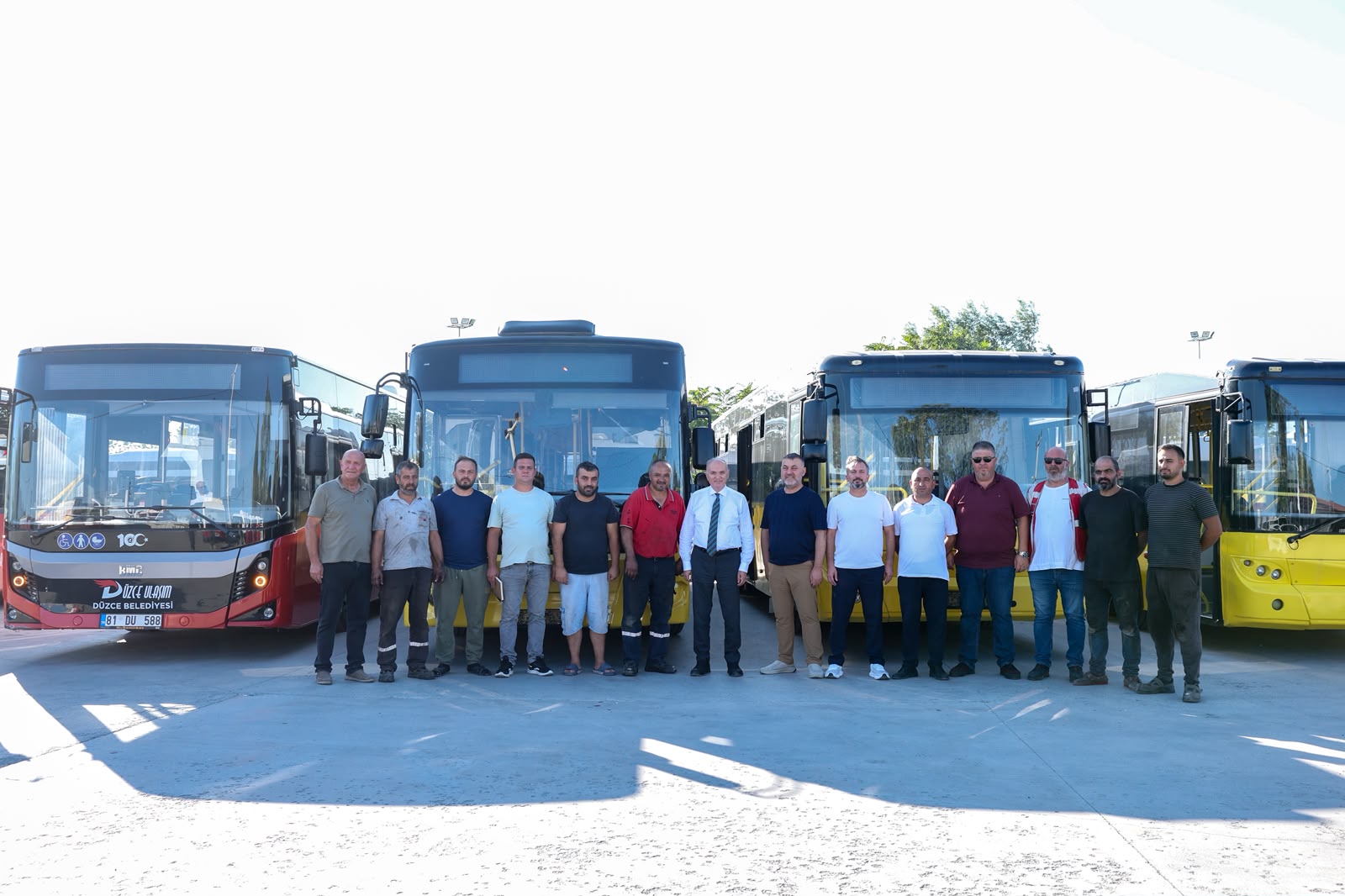 DÜZCE ULAŞIM FLOSUNA 9 ADET OTOBÜS DÜZCE ULAŞIM FLOSUNA 9 ADET OTOBÜS
