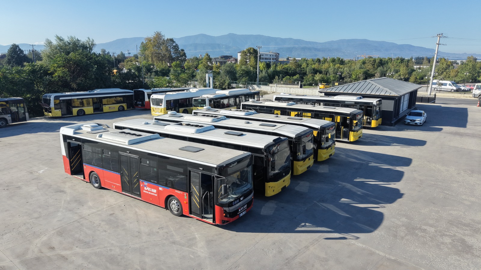 DÜZCE ULAŞIM FLOSUNA 9 ADET OTOBÜS DÜZCE ULAŞIM FLOSUNA 9 ADET OTOBÜS
