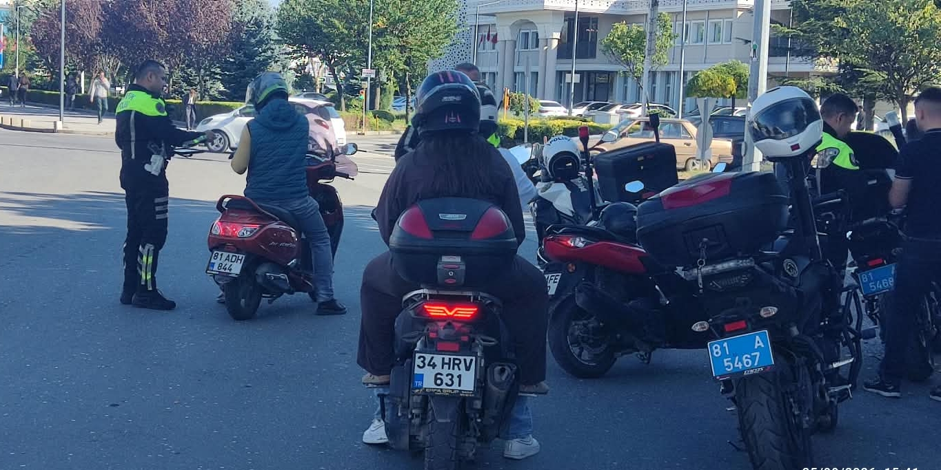 Düzce Emniyetinden İki Tekerlekli Araçlara Sıkı Denetim: