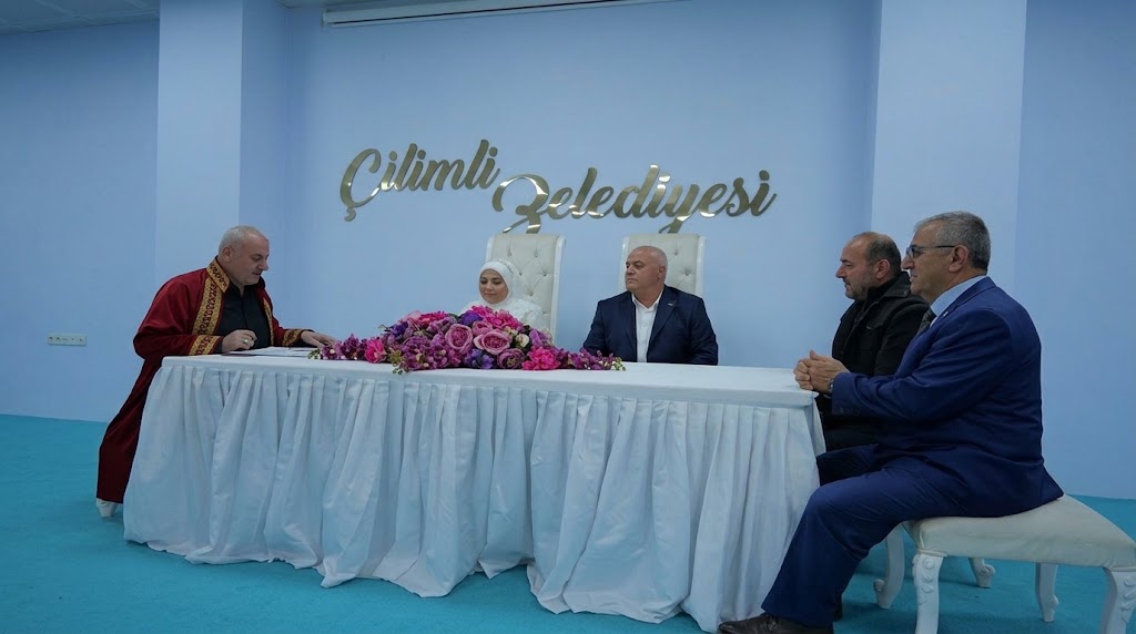 ÇİLİMLİ'DE MUTLU GÜN: HÜSEYİN & AYFER KAZANCI İKİNCİ BAHARINA "EVET" DEDİ